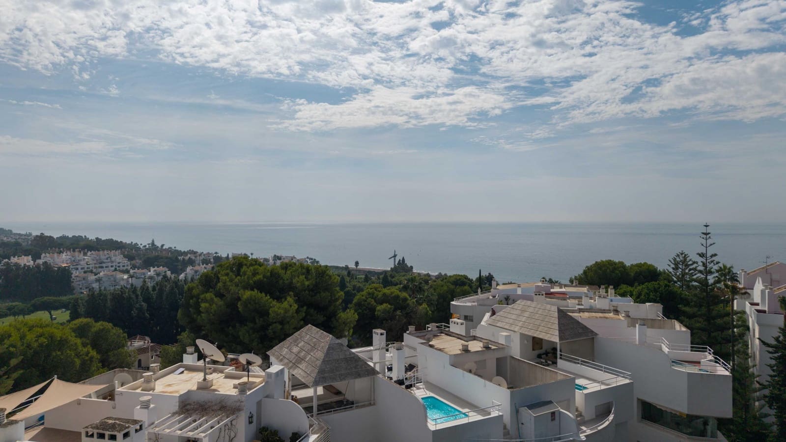 3 bedroom Apartment for sale in Rio Real with pool garage - € 675,000 (Ref: 10136014)