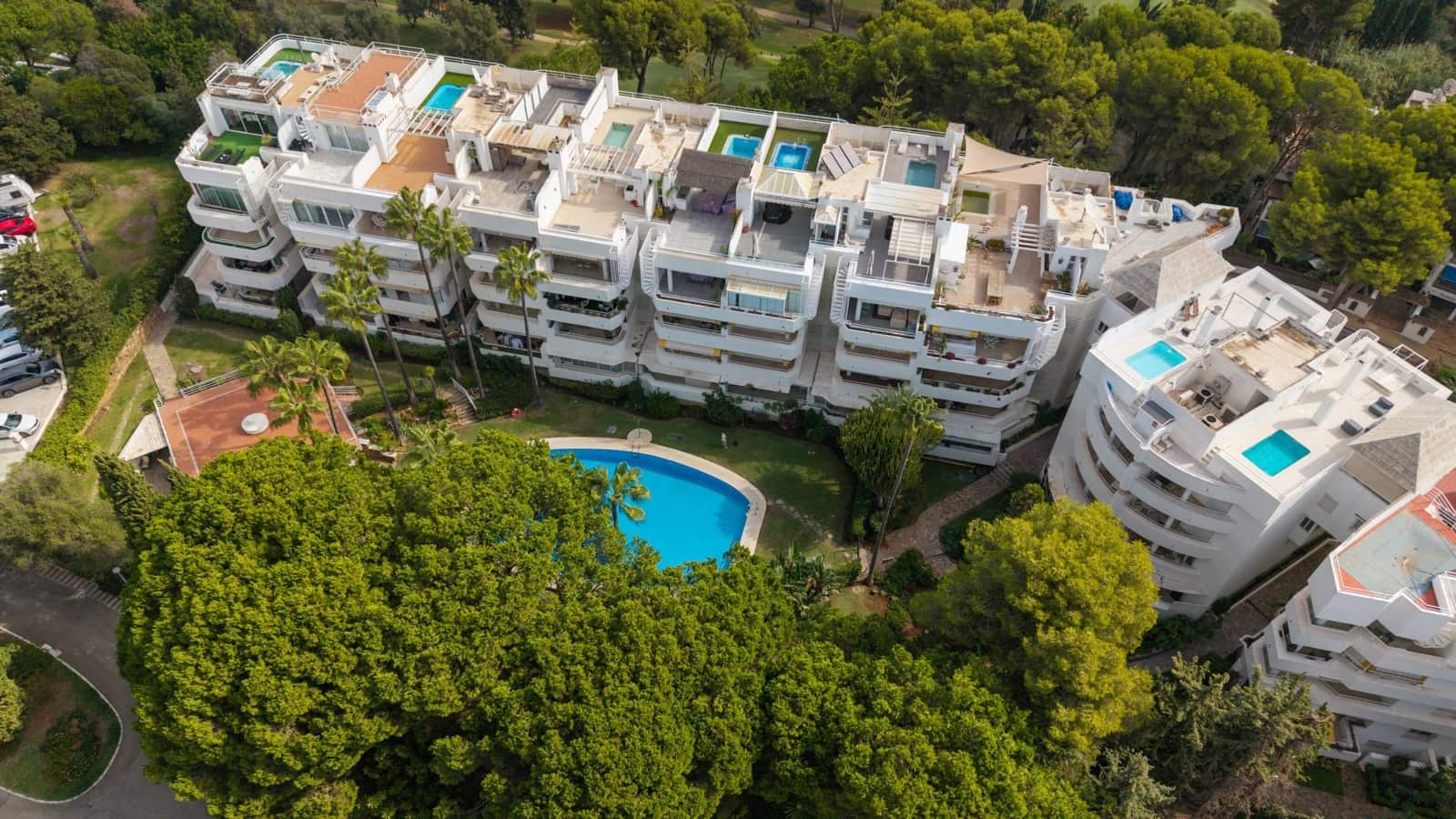 3 bedroom Apartment for sale in Rio Real with pool garage - € 675,000 (Ref: 10136014)