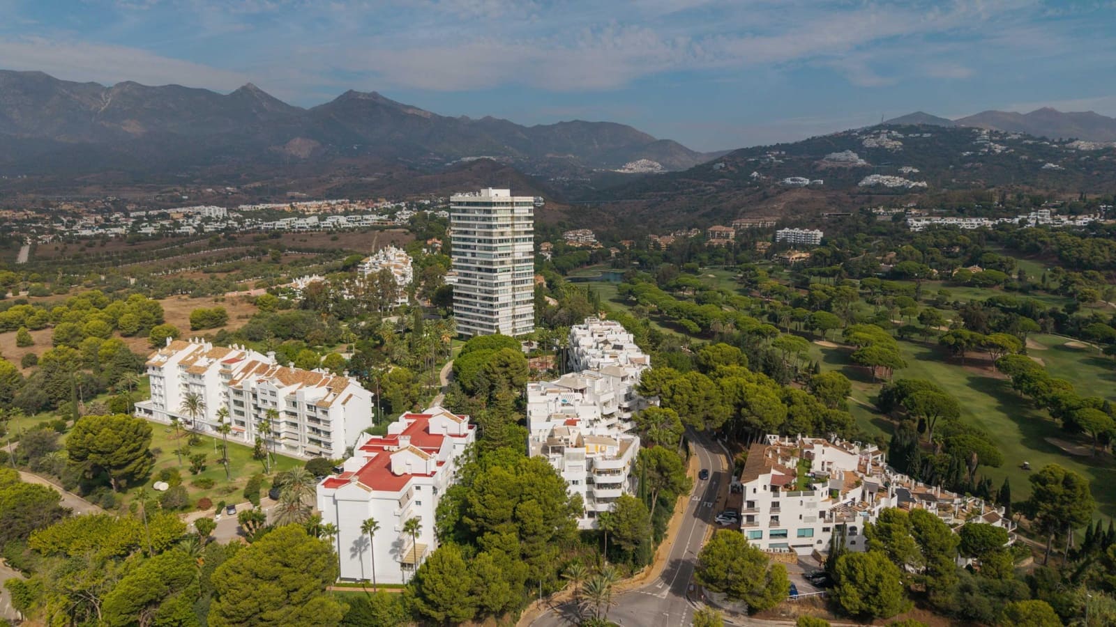 3 bedroom Apartment for sale in Rio Real with pool garage - € 675,000 (Ref: 10136014)