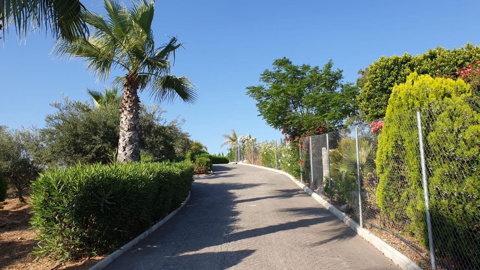 2 bedroom Finca/Country House for sale in Coin with pool - € 1,649,000 (Ref: 10139924)