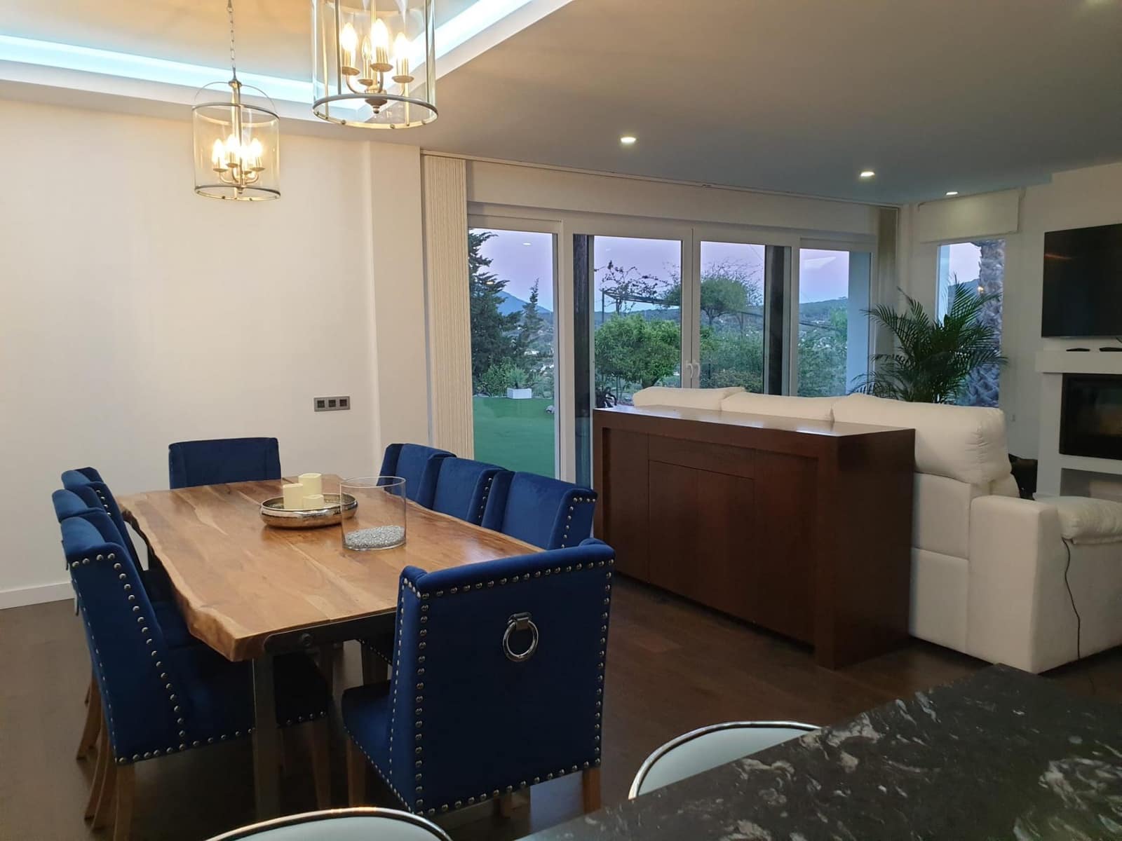 2 bedroom Finca/Country House for sale in Coin with pool - € 1,649,000 (Ref: 10139924)