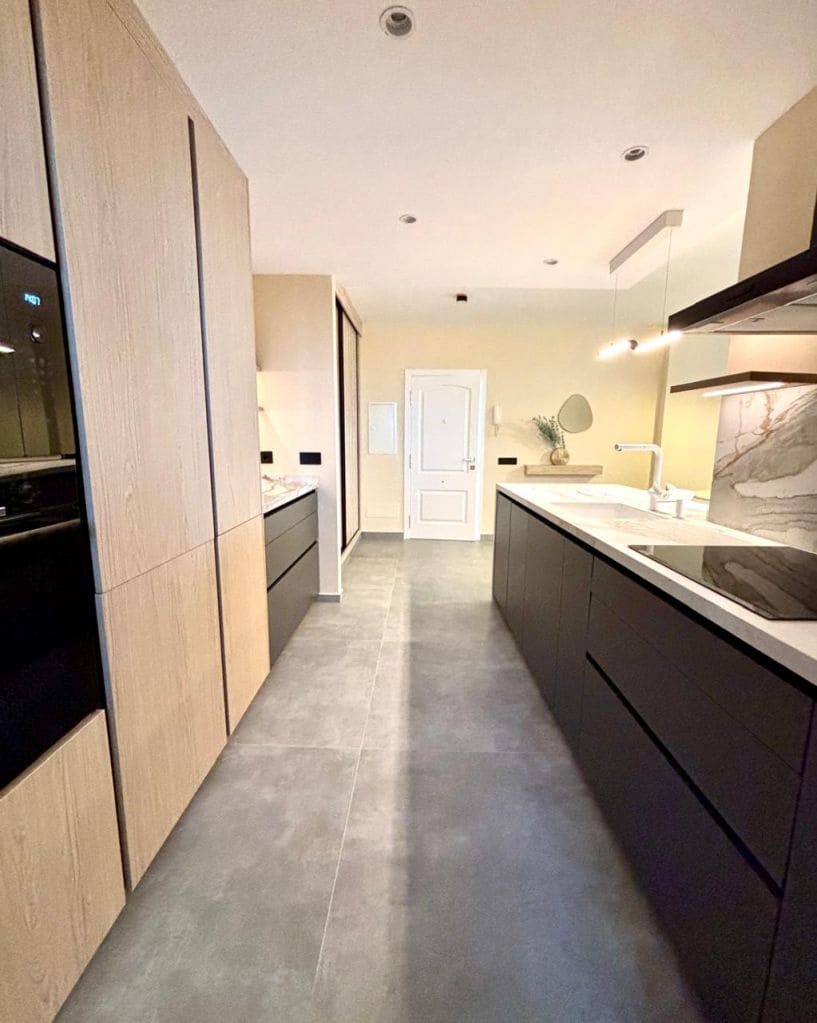 1 slaapkamer Appartement te koop in Puerto Banus met zwembad garage - € 745.000 (Ref: 10139925)