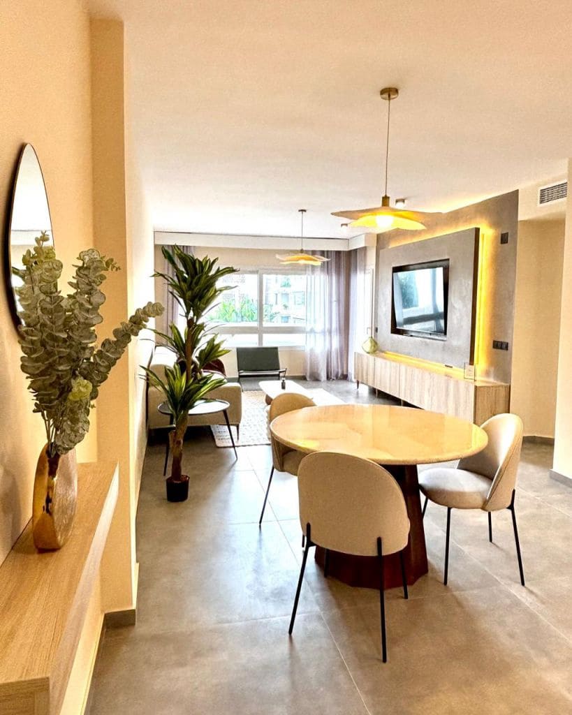 1 slaapkamer Appartement te koop in Puerto Banus met zwembad garage - € 745.000 (Ref: 10139925)