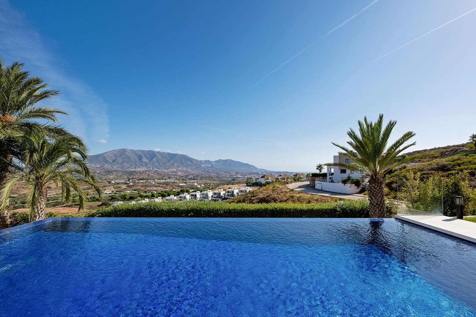 4 soveværelse Villa til salg i Mijas med swimmingpool garage - € 3.750.000 (Ref: 10142579)