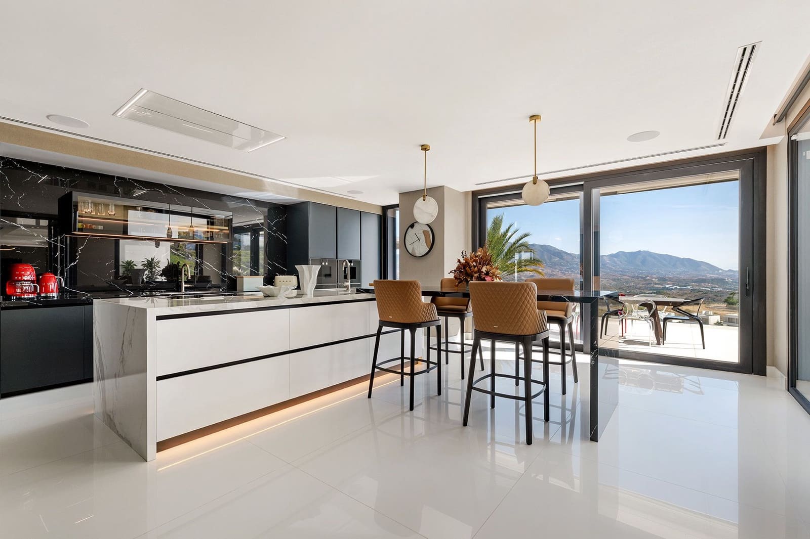 4 soveværelse Villa til salg i Mijas med swimmingpool garage - € 3.750.000 (Ref: 10142579)
