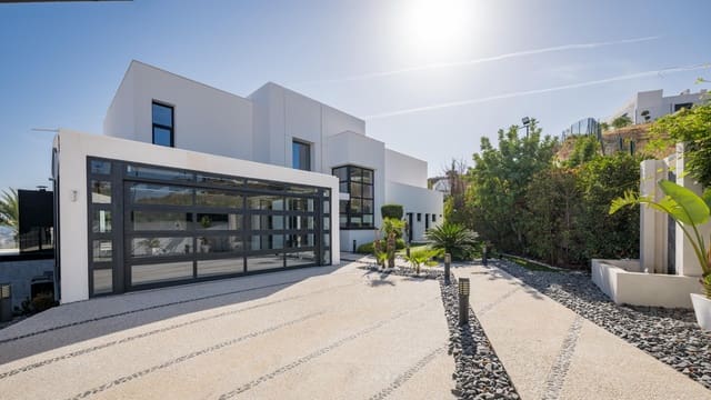 4 soveværelse Villa til salg i La Cala Golf - Lagar Martell, Mijas med swimmingpool garage - € 3.750.000 (Ref: 10142579)