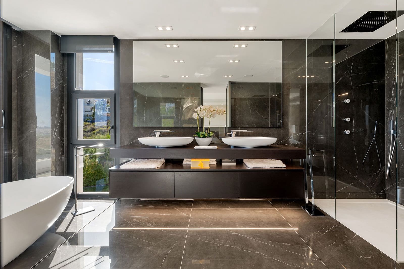 4 soveværelse Villa til salg i Mijas med swimmingpool garage - € 3.750.000 (Ref: 10142579)