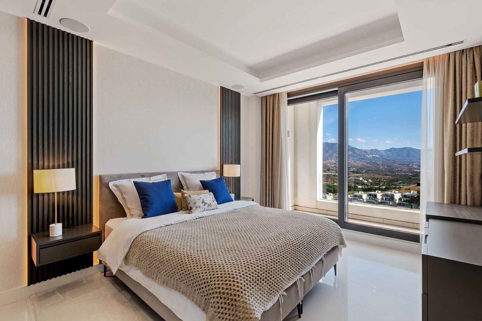 4 soveværelse Villa til salg i Mijas med swimmingpool garage - € 3.750.000 (Ref: 10142579)