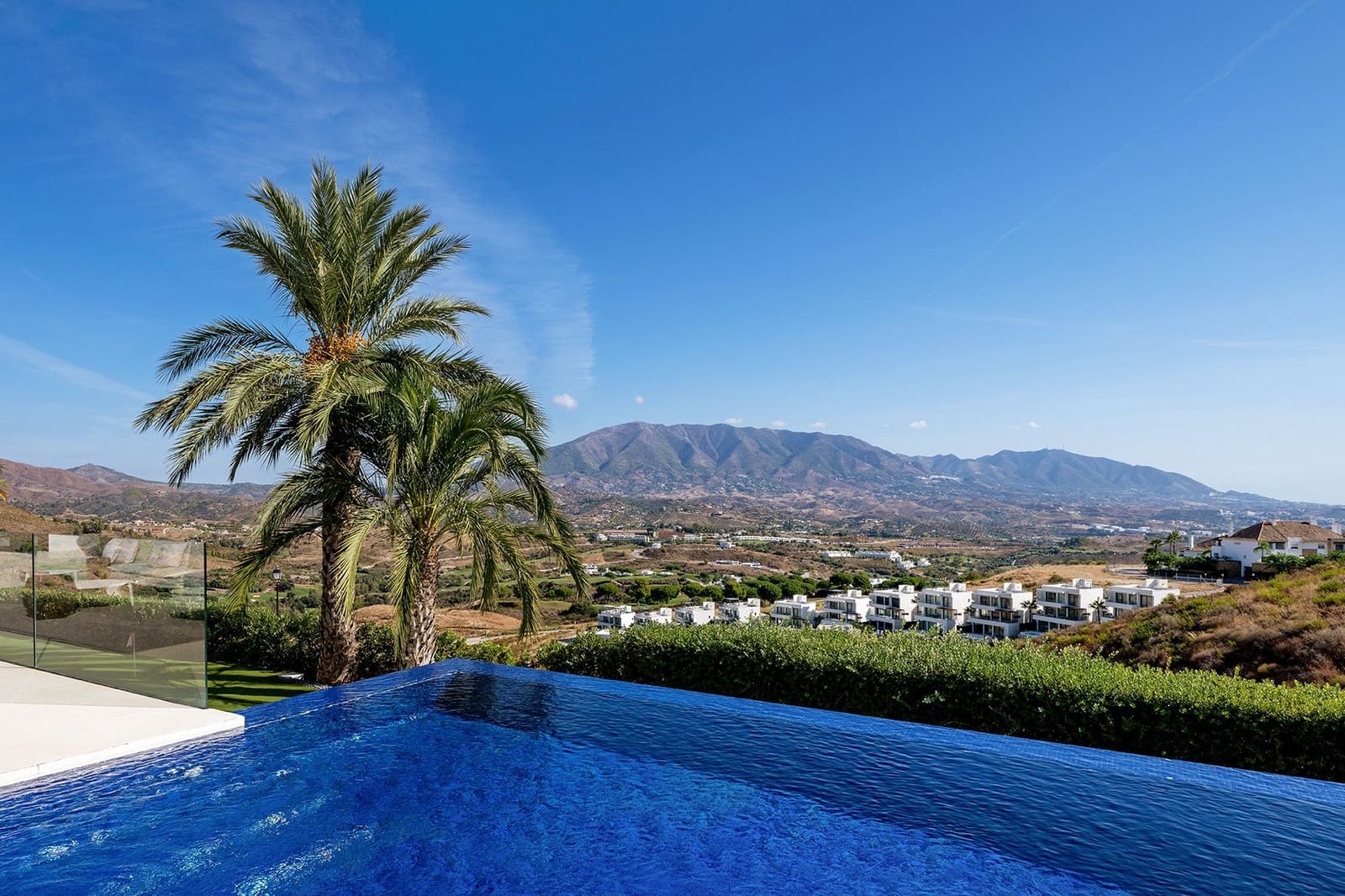 4 soveværelse Villa til salg i Mijas med swimmingpool garage - € 3.750.000 (Ref: 10142579)