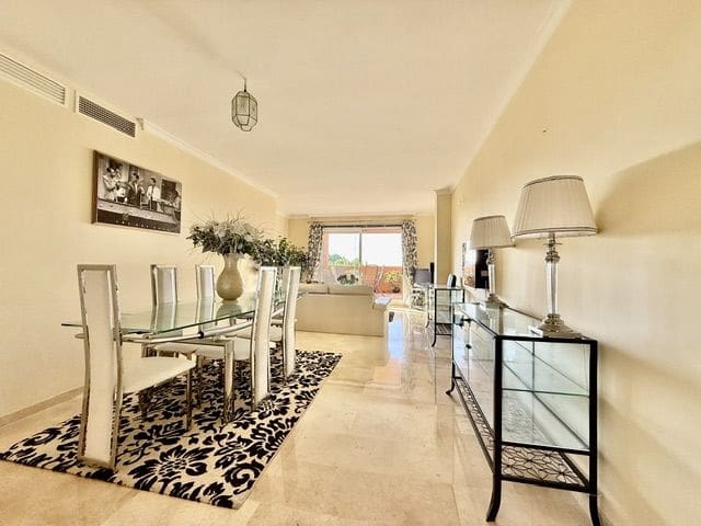 2 chambre Appartement à vendre à Santa María, Marbella avec piscine garage - 390 000 € (Ref: 10148948)