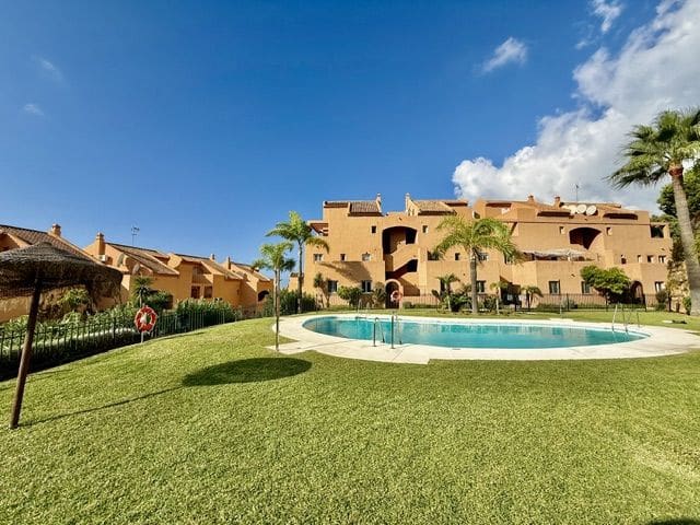 2 chambre Appartement à vendre à Marbella avec piscine garage - 390 000 € (Ref: 10148948)
