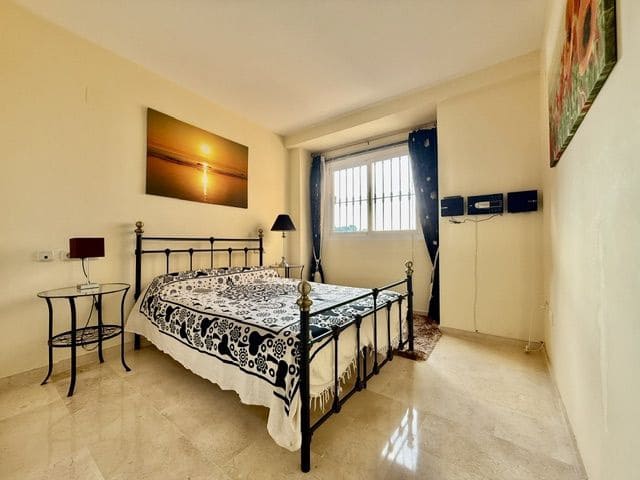 2 chambre Appartement à vendre à Marbella avec piscine garage - 390 000 € (Ref: 10148948)