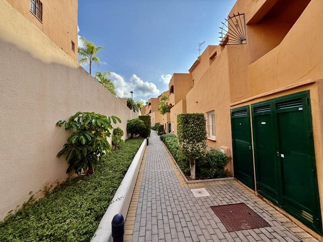 2 chambre Appartement à vendre à Marbella avec piscine garage - 390 000 € (Ref: 10148948)