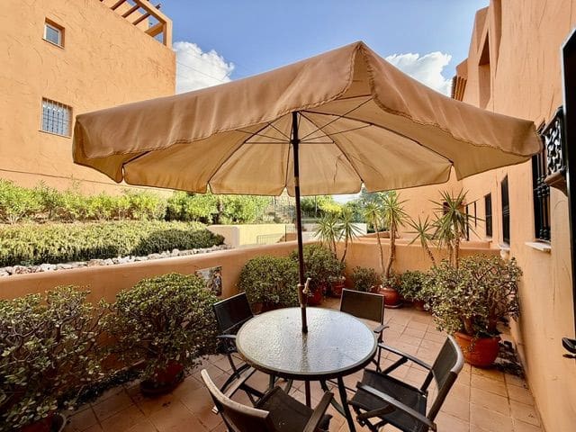 2 chambre Appartement à vendre à Marbella avec piscine garage - 390 000 € (Ref: 10148948)