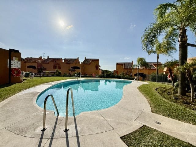 2 chambre Appartement à vendre à Marbella avec piscine garage - 390 000 € (Ref: 10148948)
