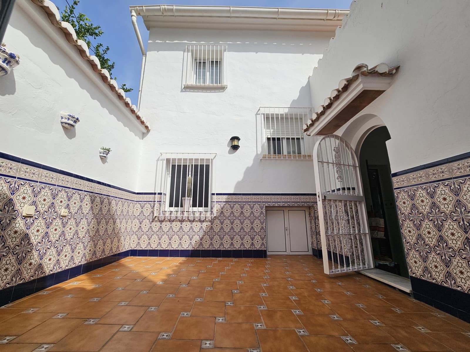 4 bedroom Villa for sale in Casarabonela with pool garage - € 420,000 (Ref: 10159628)