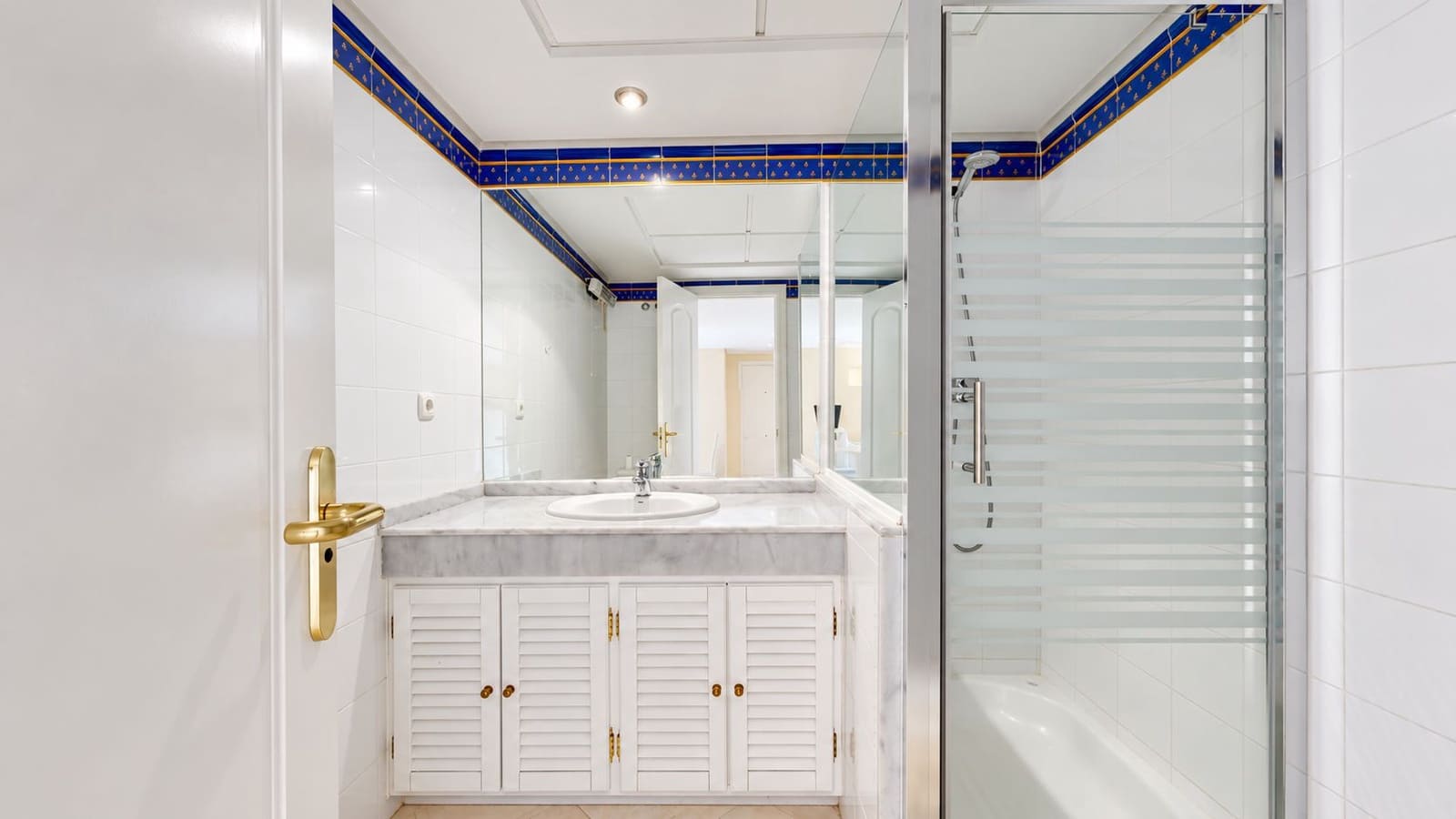 2 slaapkamer Appartement te koop in La Mairena met zwembad garage - € 319.000 (Ref: 10159629)