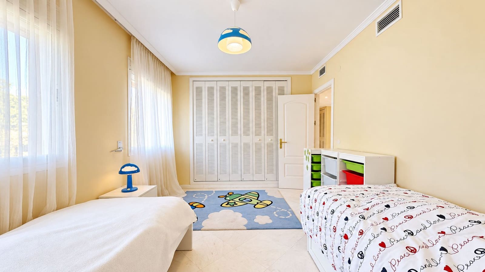 2 slaapkamer Appartement te koop in La Mairena met zwembad garage - € 319.000 (Ref: 10159629)