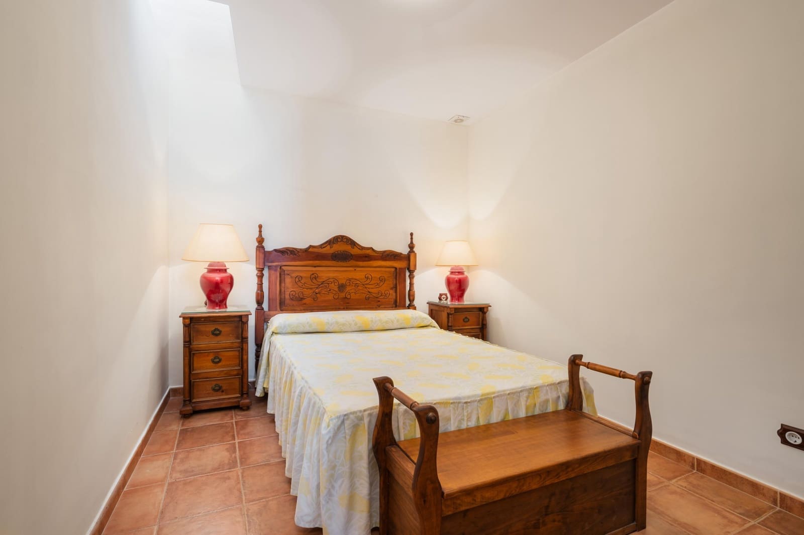 4 slaapkamer Rijtjeshuis te koop in Istan - € 330.000 (Ref: 10161755)