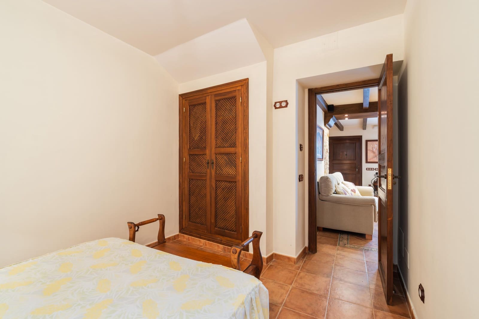4 slaapkamer Rijtjeshuis te koop in Istan - € 330.000 (Ref: 10161755)