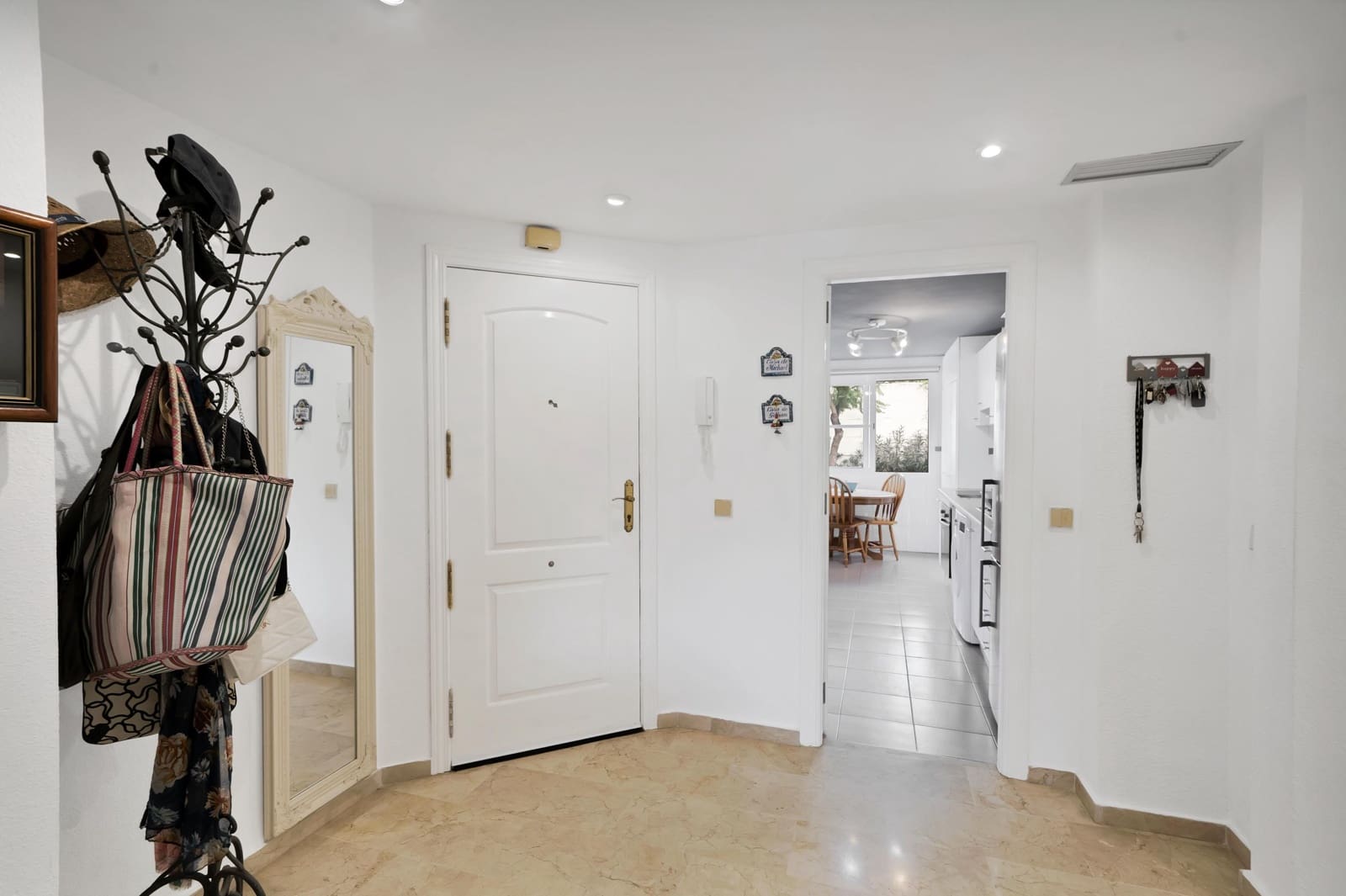 2 sovrum Lägenhet till salu i New Golden Mile med pool - 395 000 € (Ref: 10161756)