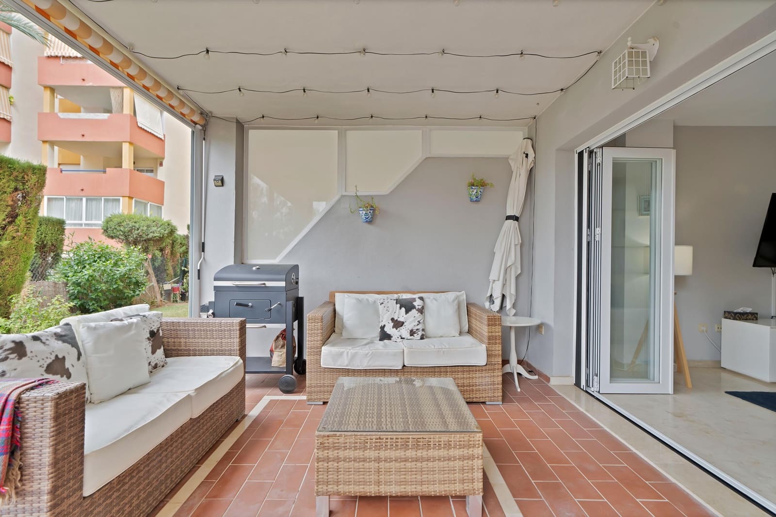 2 sovrum Lägenhet till salu i New Golden Mile med pool - 395 000 € (Ref: 10161756)