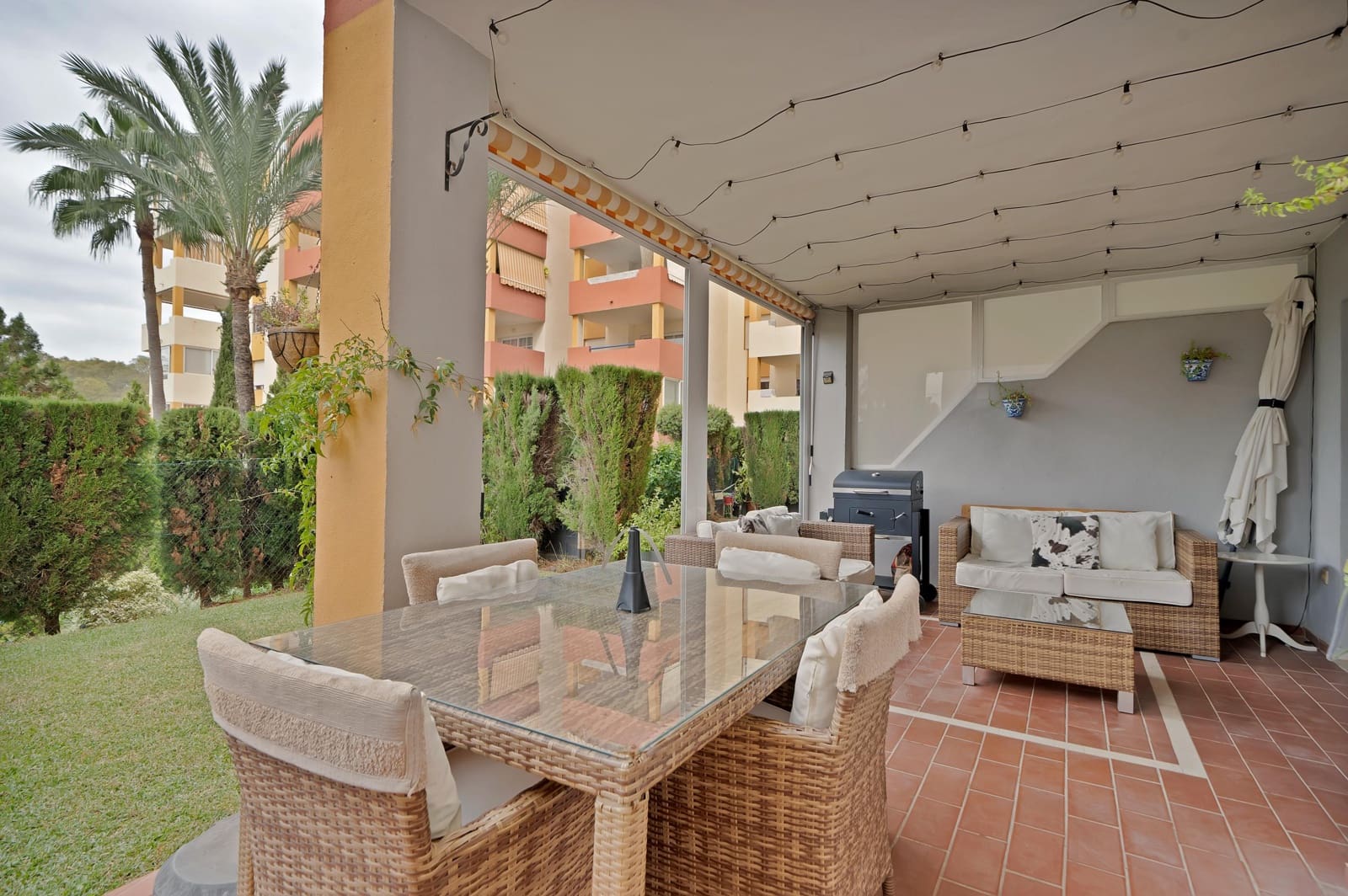 2 sovrum Lägenhet till salu i New Golden Mile med pool - 395 000 € (Ref: 10161756)