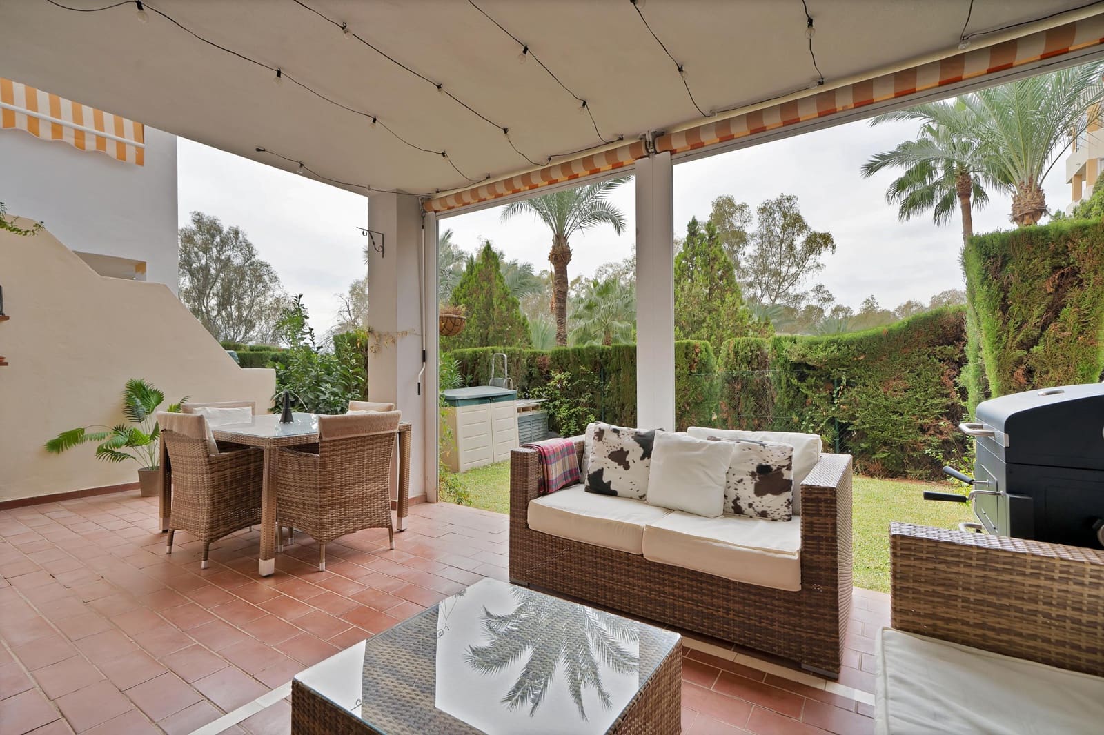 2 sovrum Lägenhet till salu i New Golden Mile med pool - 395 000 € (Ref: 10161756)
