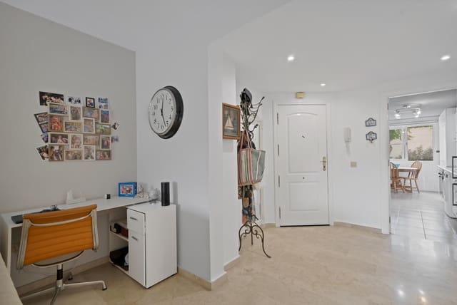 2 sypialnia Apartament na sprzedaż w Nueva Atalaya, Estepona z basenem - 395 000 € (Ref: 10161756)