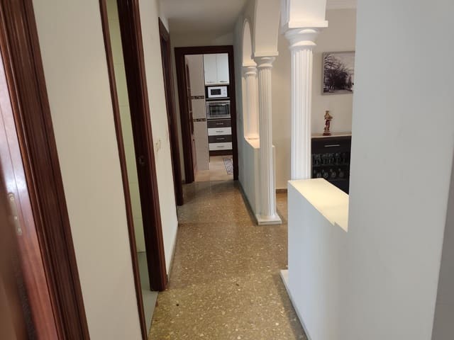 4 camera da letto Appartamento in vendita in Ciudad Jardín, Malaga città con garage - 399.000 € (Rif: 10161757)