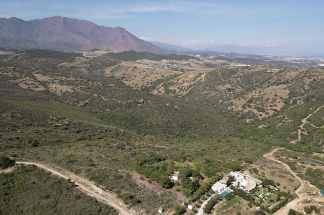 Grunde uden byggetilladelser til salg i Casares - € 1.448.000 (Ref: 10171568)