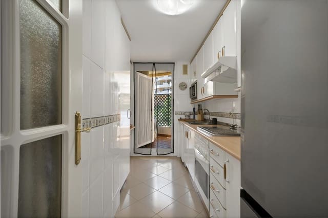 2 slaapkamer Appartement te koop in Nueva Andalucia, Marbella met zwembad garage - € 500.000 (Ref: 10173875)
