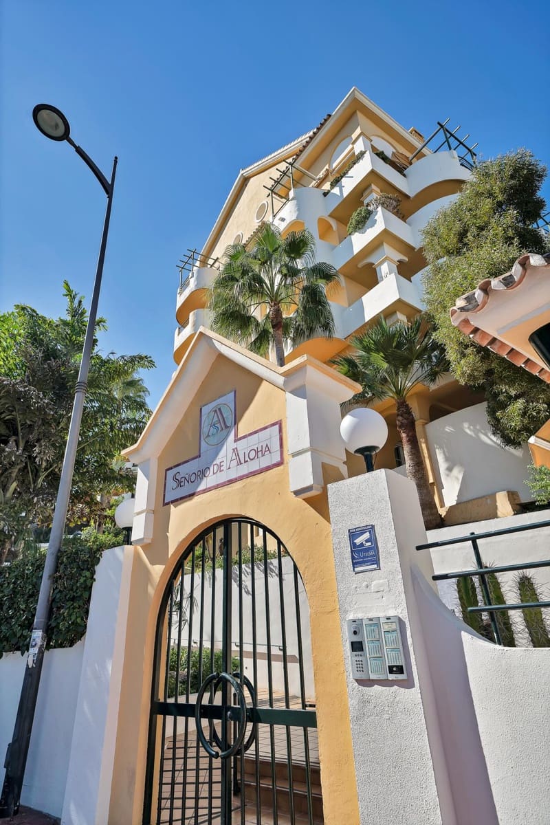 2 slaapkamer Appartement te koop in Nueva Andalucia met zwembad garage - € 500.000 (Ref: 10173875)