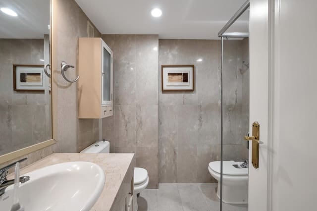 2 slaapkamer Appartement te koop in Nueva Andalucia, Marbella met zwembad garage - € 500.000 (Ref: 10173875)