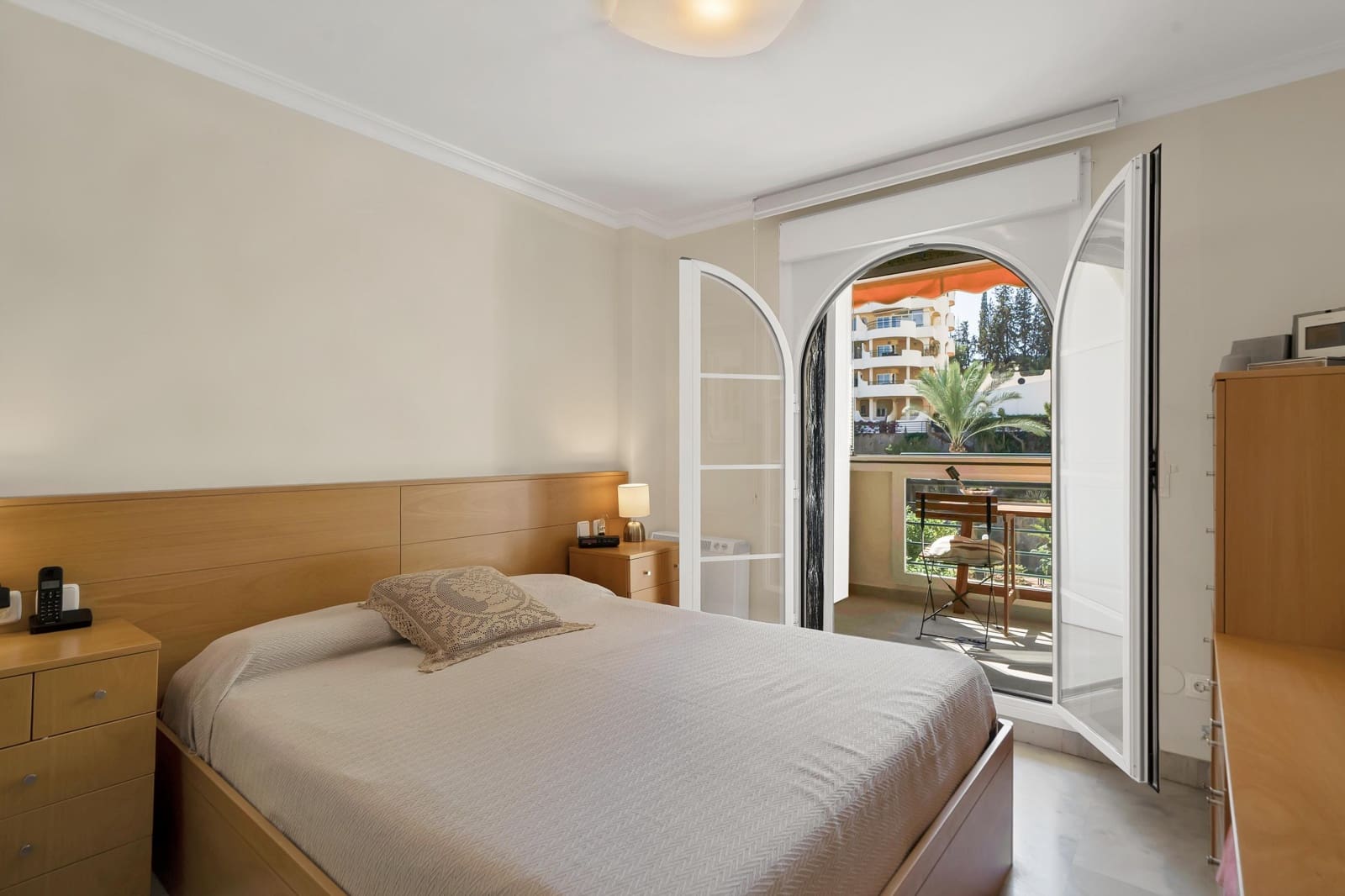 2 slaapkamer Appartement te koop in Nueva Andalucia met zwembad garage - € 500.000 (Ref: 10173875)