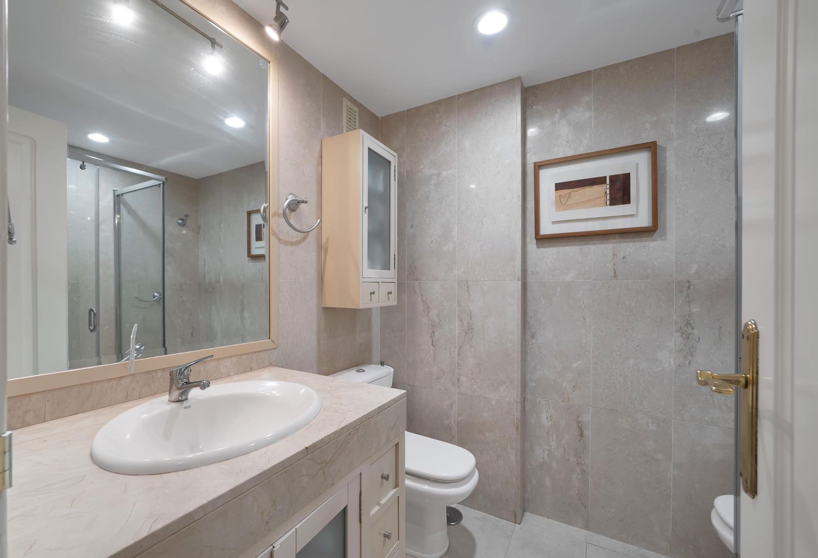 2 slaapkamer Appartement te koop in Nueva Andalucia met zwembad garage - € 500.000 (Ref: 10173875)