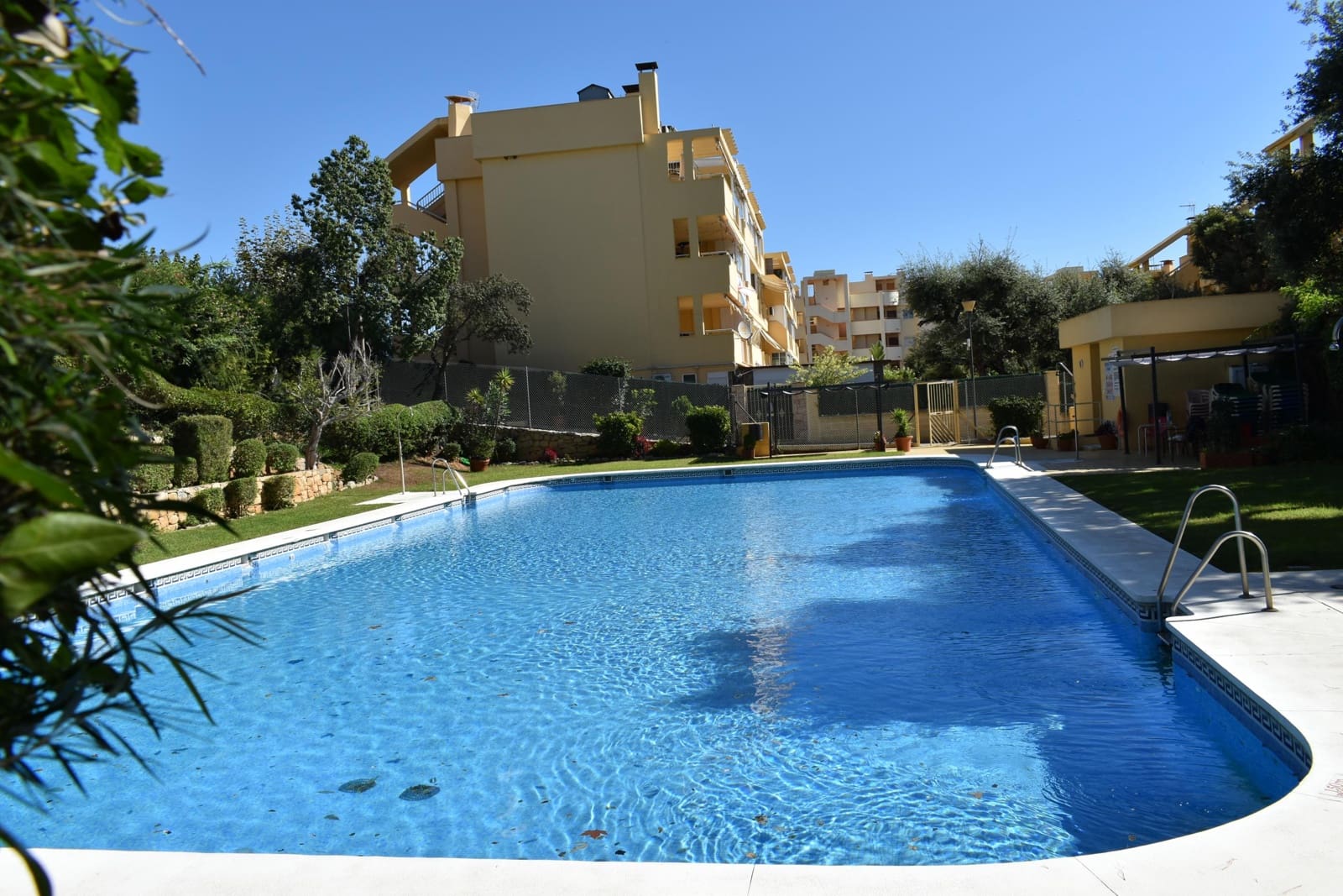 1 sypialnia Apartament na sprzedaż w Sitio de Calahonda z basenem - 242 000 € (Ref: 10177412)