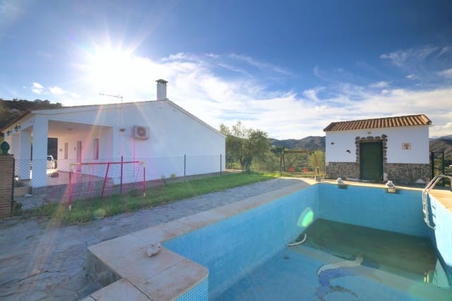 3 Zimmer Villa zu verkaufen in Comares mit Pool - 300.000 € (Ref: 7984839)