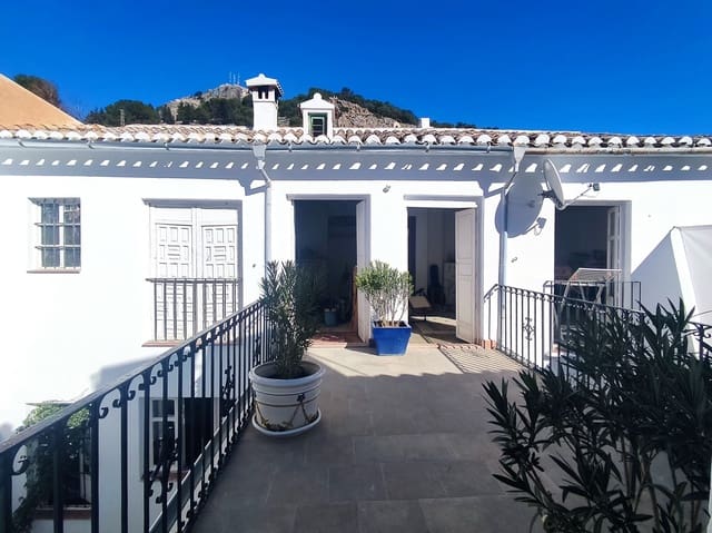 8 soveværelse Villa til salg i Archidona - € 359.000 (Ref: 8000969)