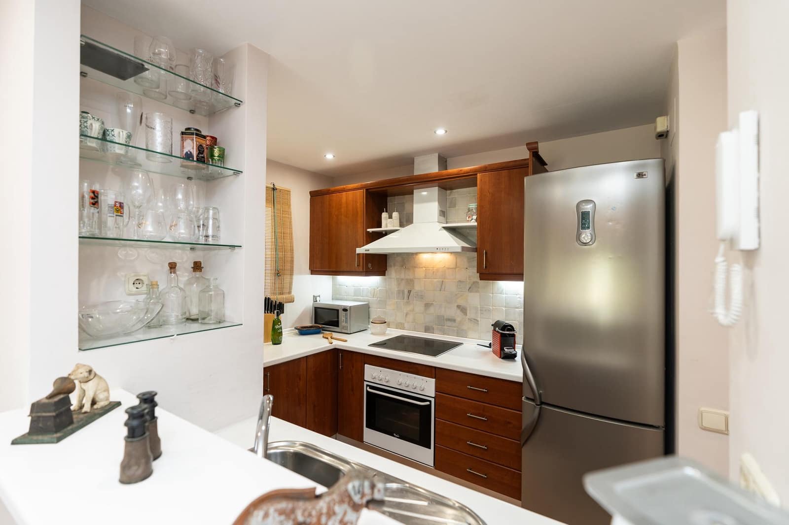 2 sovrum Lägenhet att hyra i Marbella med pool - 1 800 € (Ref: 8344975)