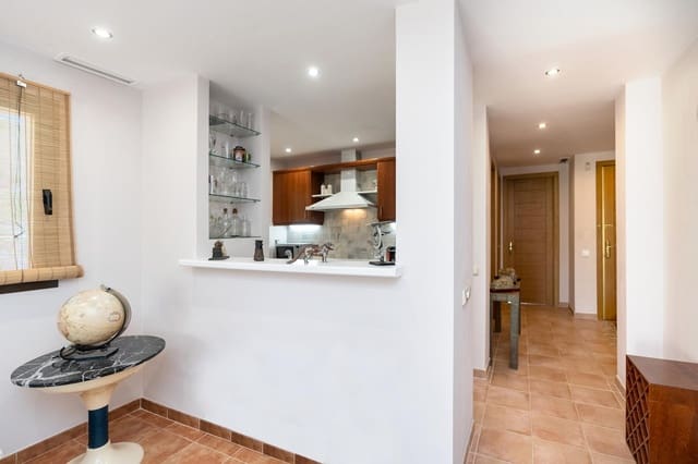 2 sovrum Lägenhet att hyra i Marbella med pool - 1 800 € (Ref: 8344975)