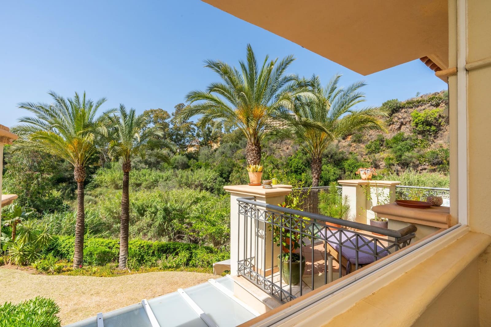 2 sovrum Lägenhet att hyra i Marbella med pool - 1 800 € (Ref: 8344975)