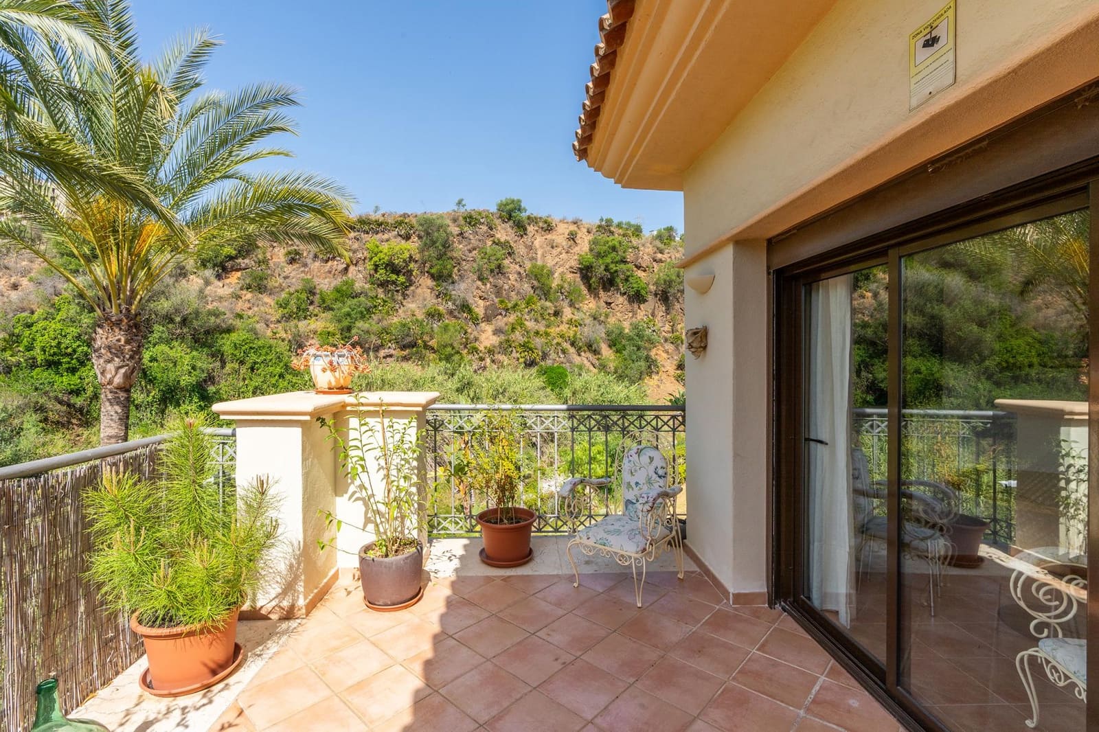 2 sovrum Lägenhet att hyra i Marbella med pool - 1 800 € (Ref: 8344975)
