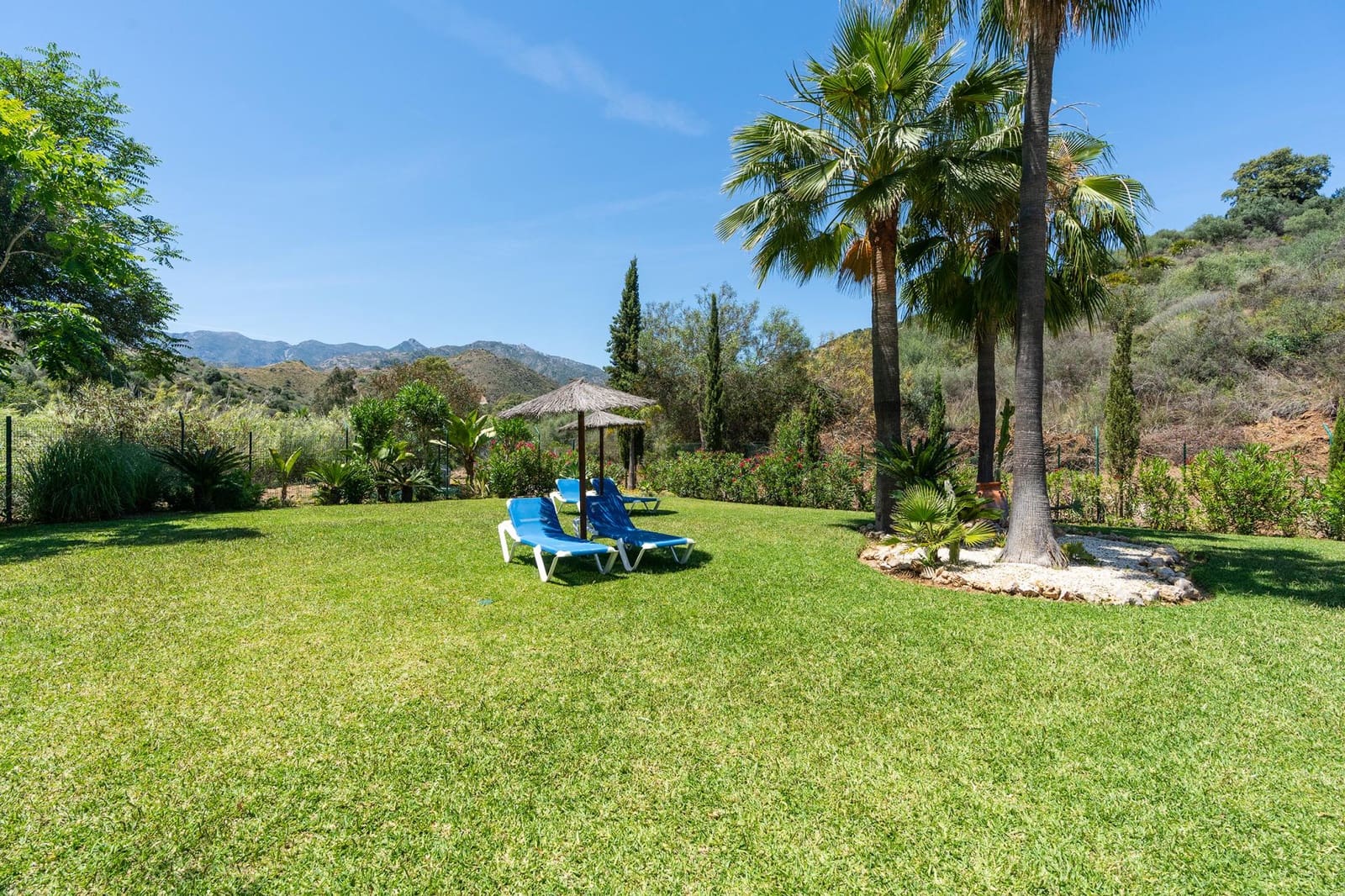 2 sovrum Lägenhet att hyra i Marbella med pool - 1 800 € (Ref: 8344975)