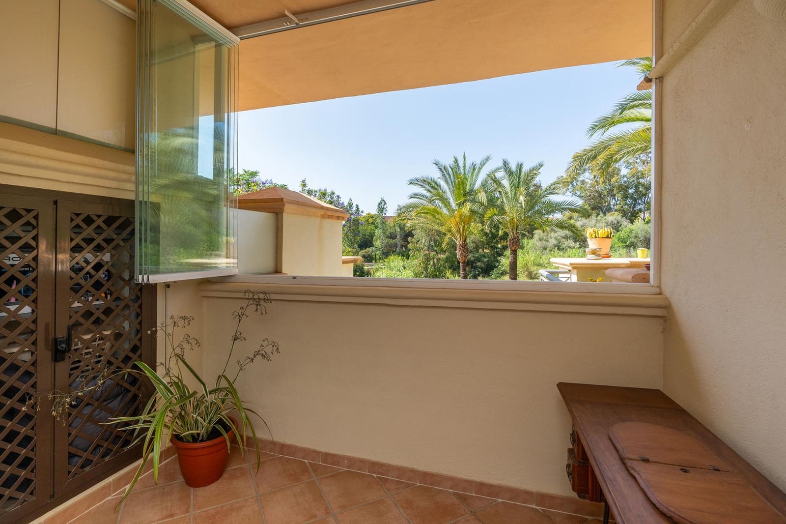 2 soveværelse Lejlighed til leje i Rio Real med swimmingpool - € 1.800 (Ref: 8344975)