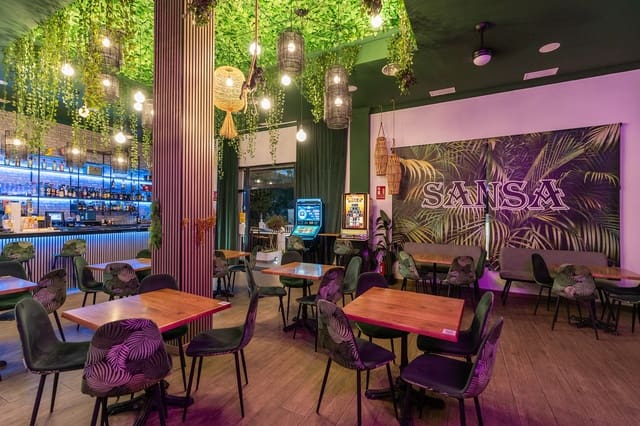 Virksomhed til leje i Marbella - € 3.000 (Ref: 8446037)