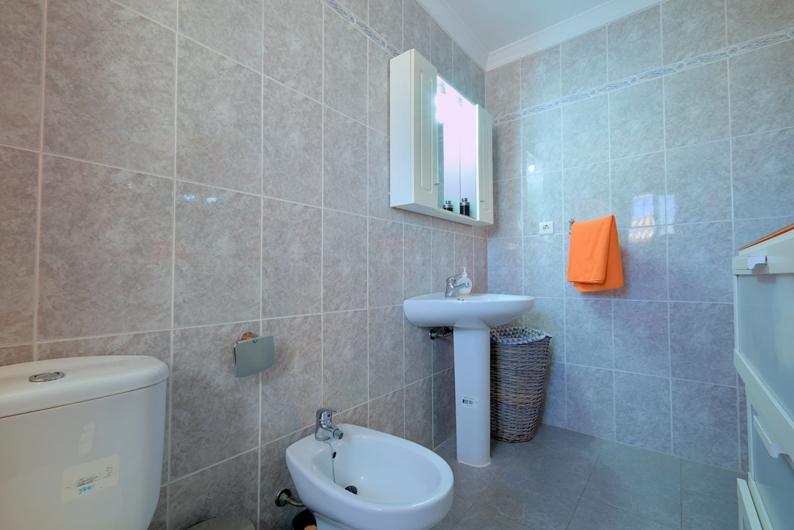 3 soveværelse Rækkehus til salg i Torre del Mar med swimmingpool - € 410.000 (Ref: 8463872)