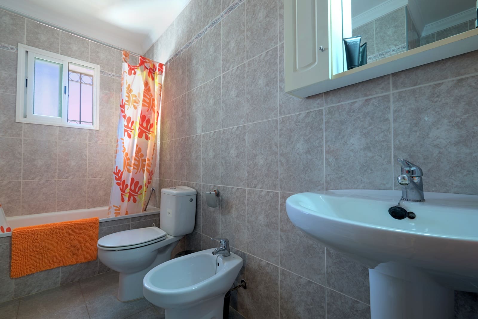 3 soveværelse Rækkehus til salg i Torre del Mar med swimmingpool - € 410.000 (Ref: 8463872)