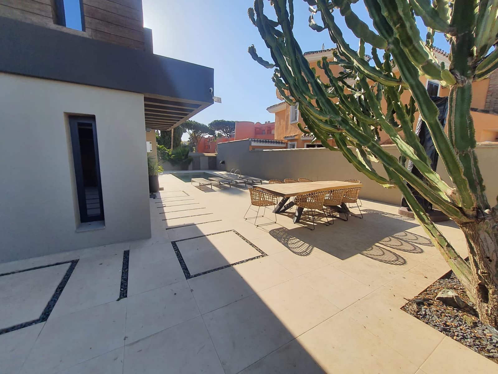 4 quarto Moradia para arrendar em Marbella - 6 900 € (Ref: 8561595)