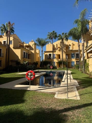 3 bedroom Apartment for rent in Marbella with pool - € 3,000 (Ref: 8584417)